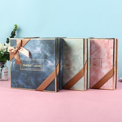 Drie Kleuren regelen Stijve Schouderdoos Verpakking voor Verrassingsgift
