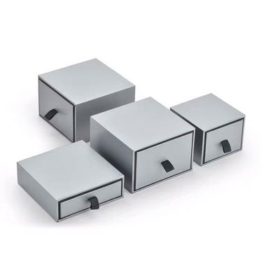 Grijze vierkante kleine kartonnen sieraden geschenkdozen voor kettingen hanger armband