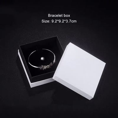 Schouderstijl Zwart Kartonnen Sieraden Verpakking Doos Fluweel Gevoerd Custom