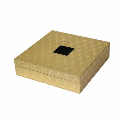 Gouden Debossed-Kartondocument Vakje Vierkant met het Dienblad van het Satijnschuim