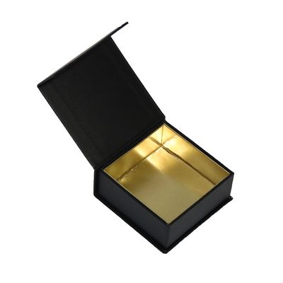 8*8*3.5cm de Multifunctionele Verpakkende Dozen van de Chocoladegift met Heet het Stempelen Embleem